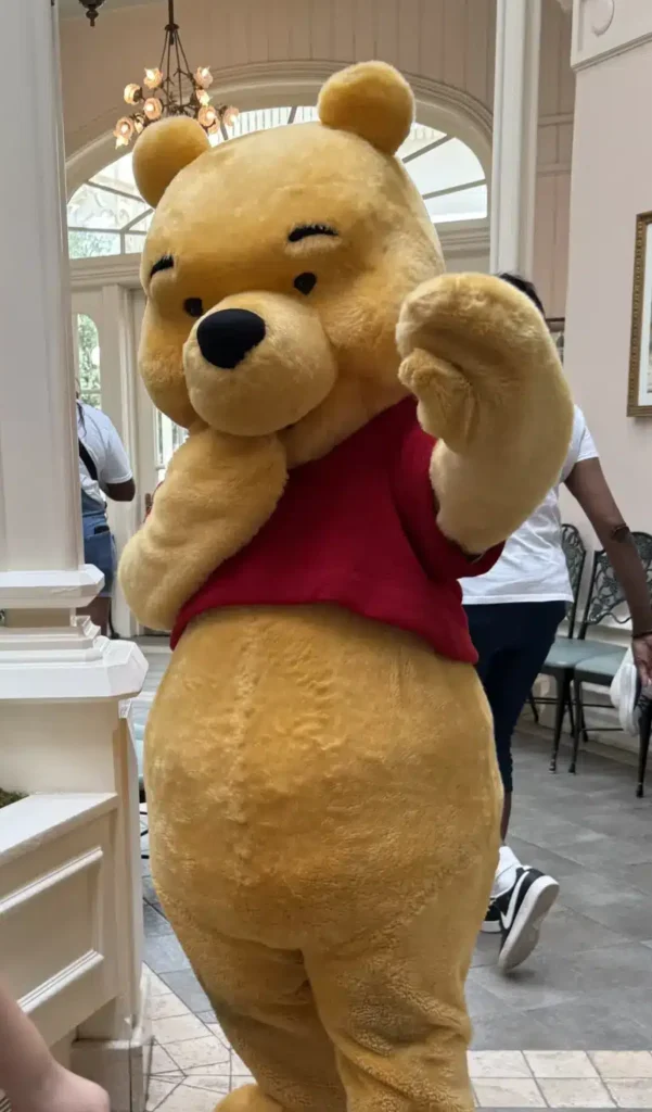 Winnie the Poo at Crystal Palace, Magic Kingdom, Disney World