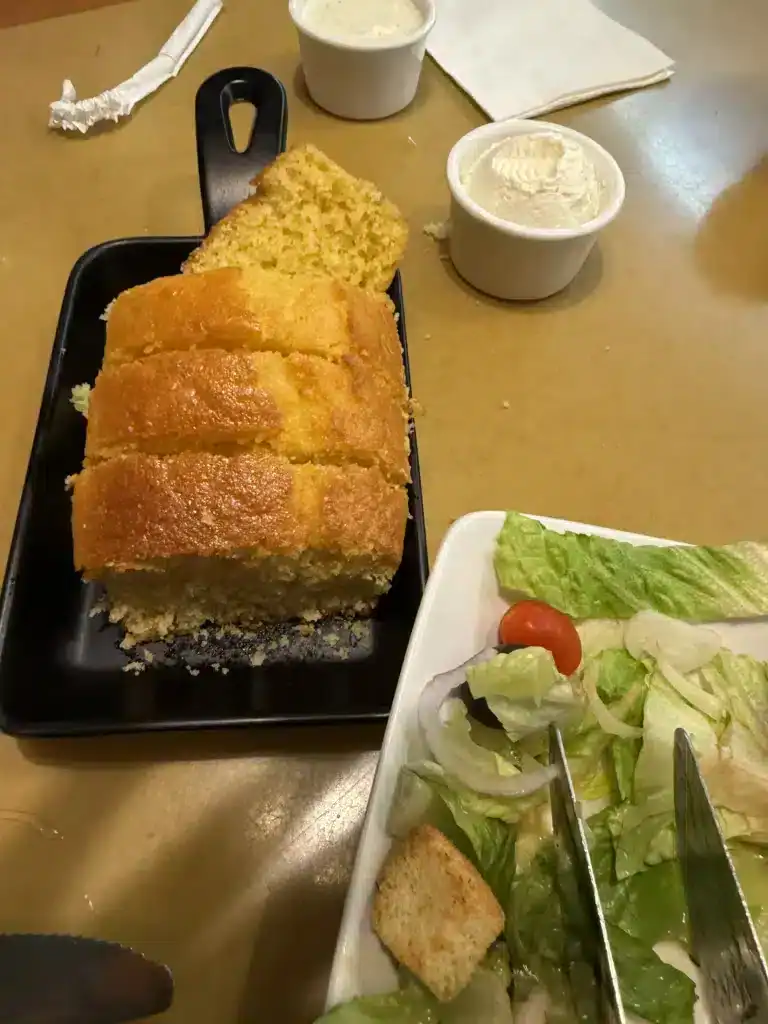 Salad and bread at Garden Grill