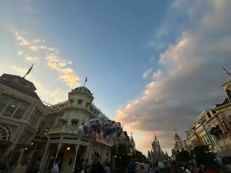 main street, magic kingdom- featured